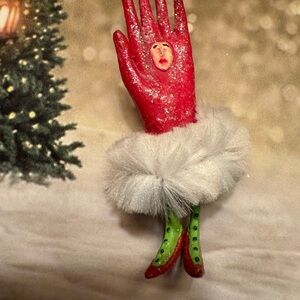 Red and Green Hand. Faux fur brooch.